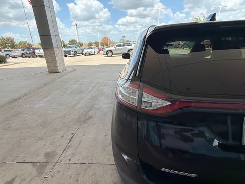 Used 2015 Ford Edge SE FWD image 4