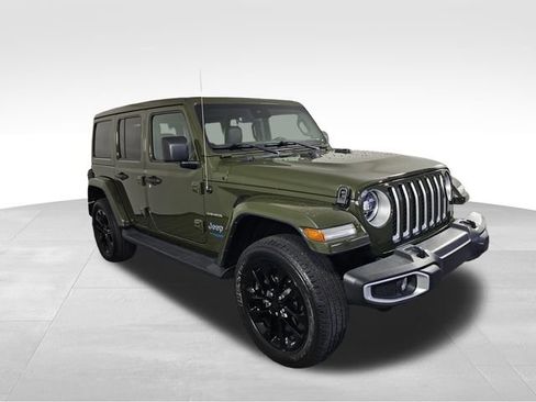 Used 2021 Jeep Wrangler Unlimited Sahara w/ Safety Group image 3