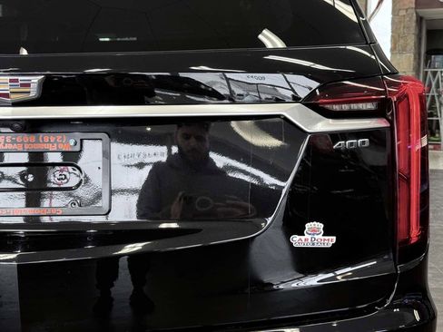 Used 2023 Cadillac XT6 Premium Luxury image 15