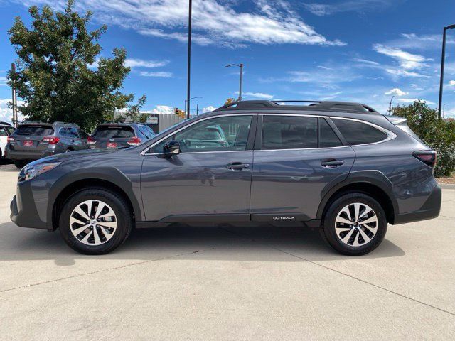 Used 2025 Subaru Outback Premium w/ Popular Package #1A AWD/4WD image 2