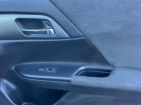 Used 2013 Honda Accord LX image 18