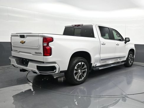 Used 2024 Chevrolet Silverado 1500 High Country AWD/4WD image 5