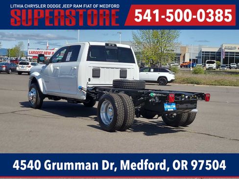 New 2026 RAM 5500 4x4 Crew Cab w/ Laramie Trim Package image 12