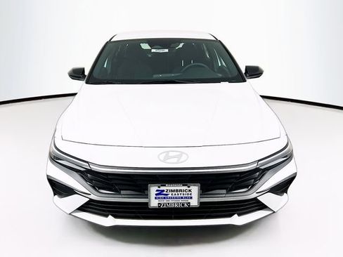 New 2025 Hyundai Elantra SEL w/ Cargo Package image 2