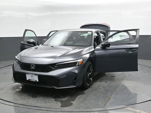 Used 2025 Honda Civic Sport image 39