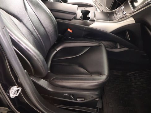 Used 2020 Lincoln Nautilus FWD image 12