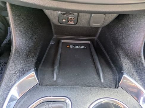 Used 2023 Chevrolet Traverse Premier w/ Redline Edition AWD/4WD image 29