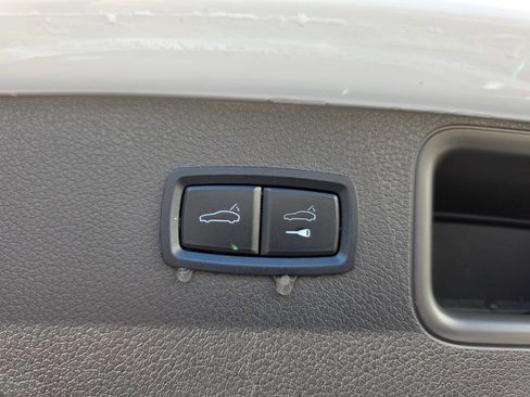 Used 2017 Porsche Macan image 45