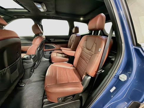 Used 2024 Kia Telluride SX Prestige AWD/4WD image 27