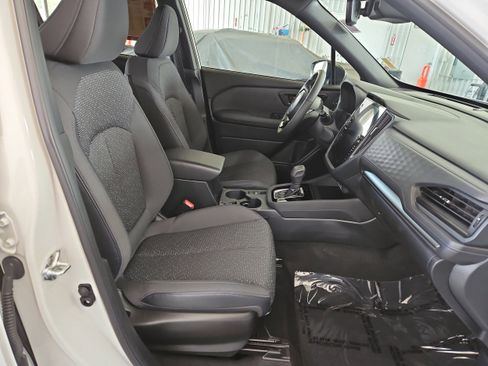 Used 2025 Subaru Forester Premium w/ Convenience Package #1 AWD/4WD image 10