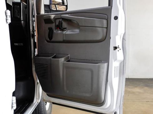 Used 2013 Chevrolet Express 2500 w/ Cold Climate Package image 33