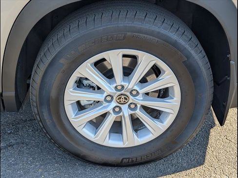 Used 2024 Toyota Grand Highlander XLE image 23