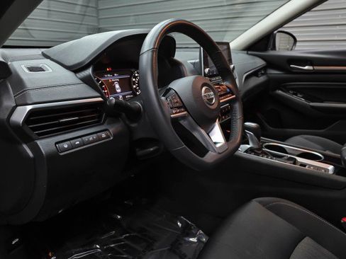 Used 2022 Nissan Altima 2.5 SV w/ SV Premium Package AWD/4WD image 10