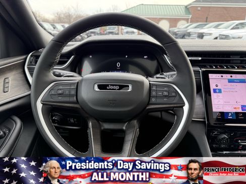 New 2025 Jeep Grand Cherokee Limited image 21