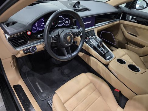 Used 2023 Porsche Panamera 4 Platinum Edition AWD/4WD image 7