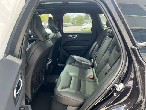 New 2025 Volvo XC60 B5 Ultra w/ Climate Package image 24