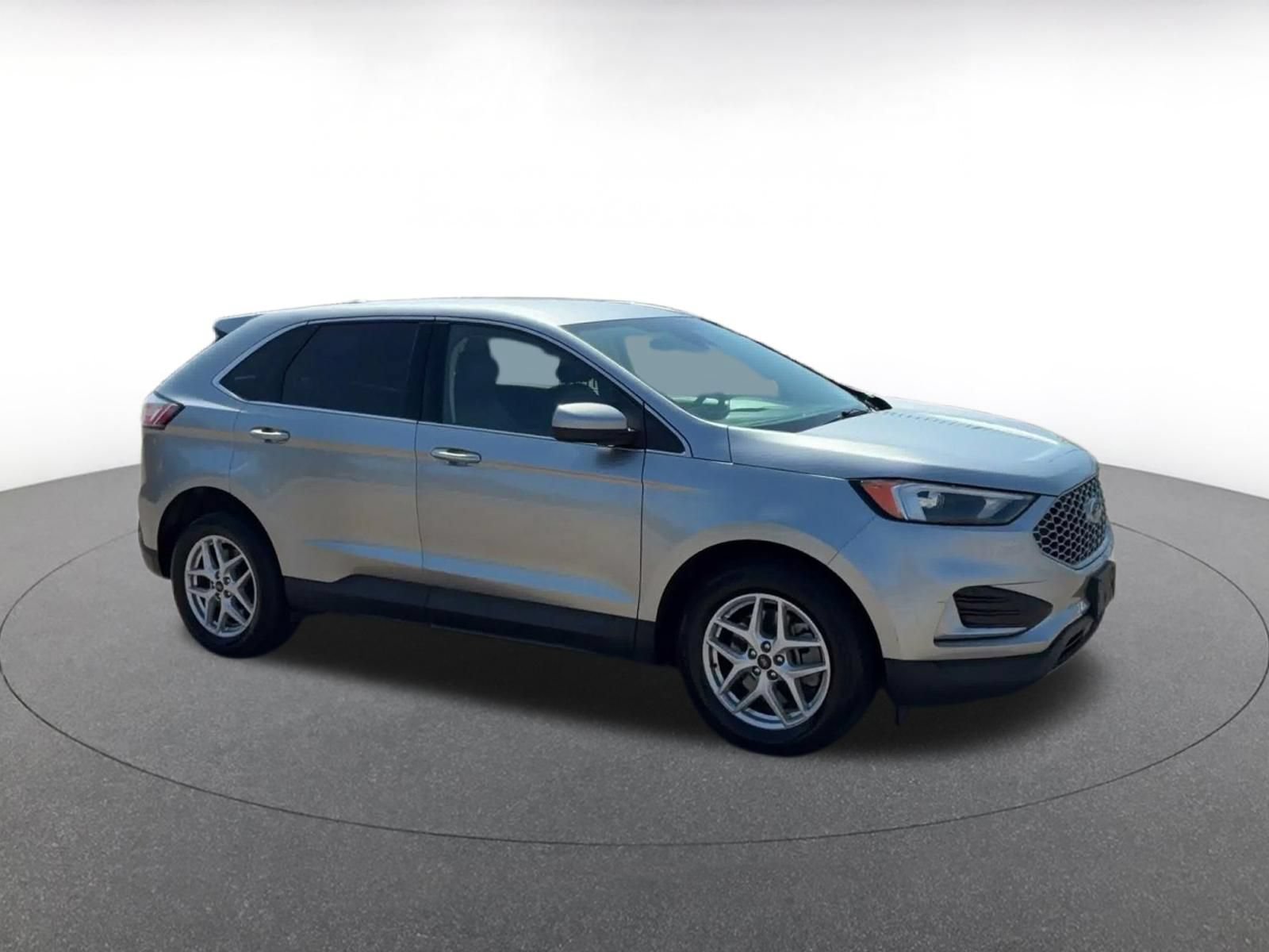 Used 2024 Ford Edge SEL AWD/4WD image 2