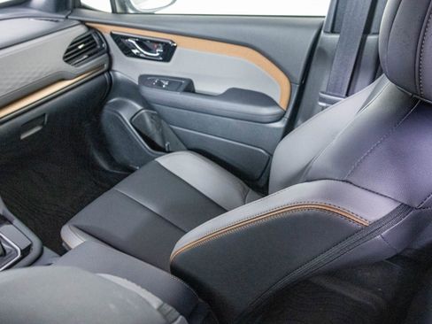 Used 2025 Subaru Forester Sport image 31