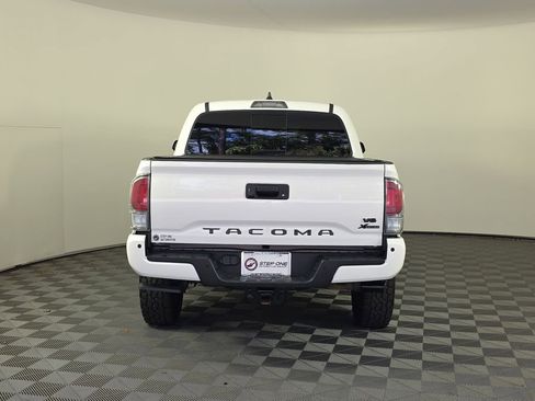 Used 2022 Toyota Tacoma TRD Sport w/ TRD Premium Sport Package image 6