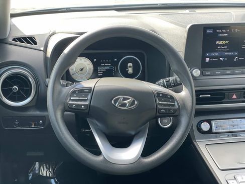 Certified 2023 Hyundai Kona SE w/ Cargo Package image 7