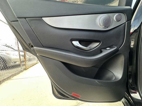 Used 2017 Mercedes-Benz GLC 300 4MATIC w/ Premium 1 Package image 33