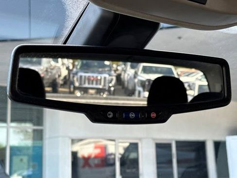 Used 2018 GMC Canyon SLE w/ SLE Convenience Package image 25