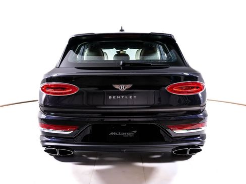Used 2025 Bentley Bentayga AWD/4WD image 4