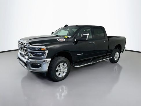 Used 2026 RAM 2500 Big Horn AWD/4WD image 3