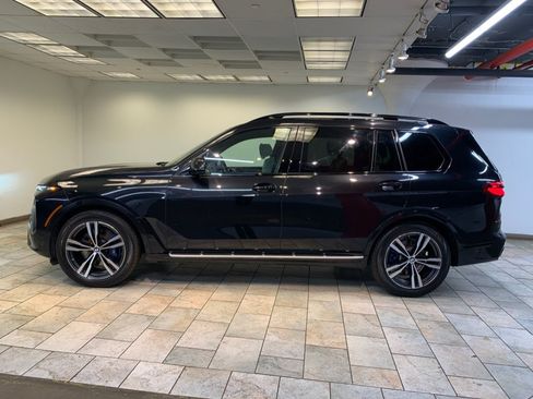 Used 2024 BMW X7 xDrive40i w/ M Sport Package AWD/4WD image 12