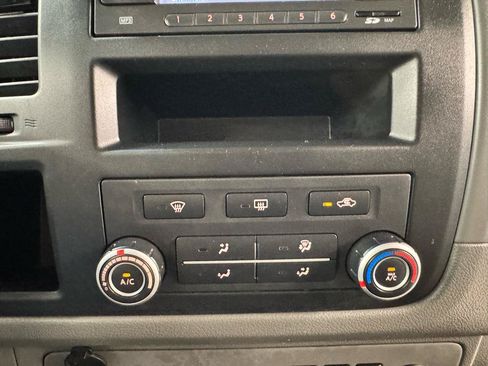 Used 2014 Nissan NV 3500 SV w/ Technology Package RWD image 25