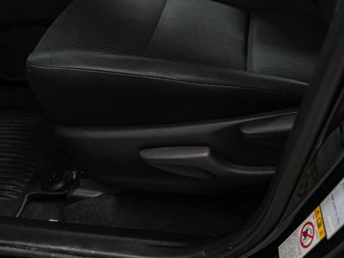 Used 2018 Toyota RAV4 LE w/ All Weather Liner Package AWD/4WD image 31