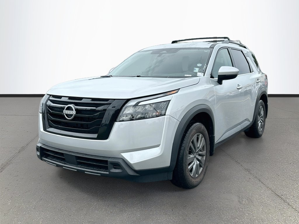 Used 2025 Nissan Pathfinder SV w/ Black Appearance Package FWD image 3