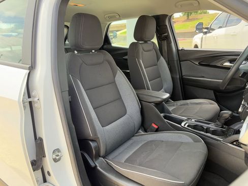 Used 2023 Chevrolet TrailBlazer LS FWD image 28