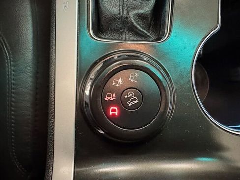 Used 2014 Ford Explorer Limited image 21