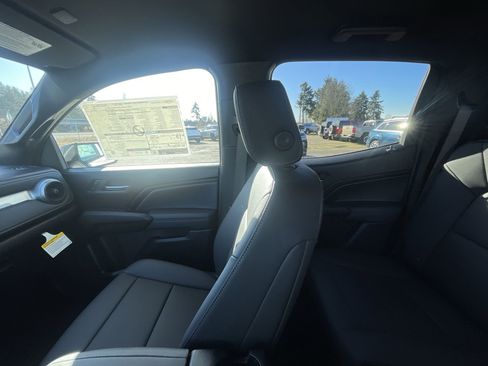 New 2025 Chevrolet Colorado W/T w/ Advanced Trailering Package image 12