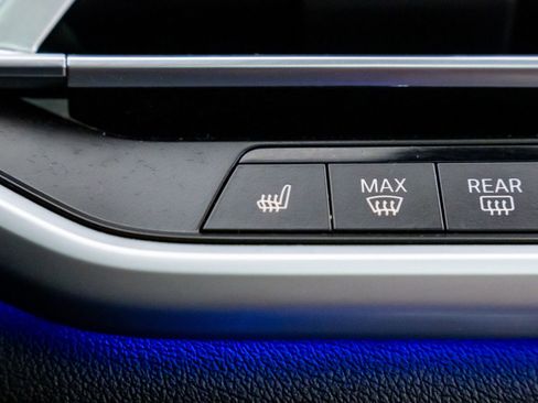 Used 2022 BMW X7 xDrive40i w/ Executive Package image 29