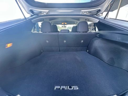 Used 2016 Toyota Prius Two image 15