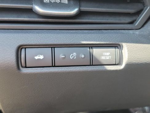Used 2019 Nissan Altima 2.5 S AWD/4WD image 35