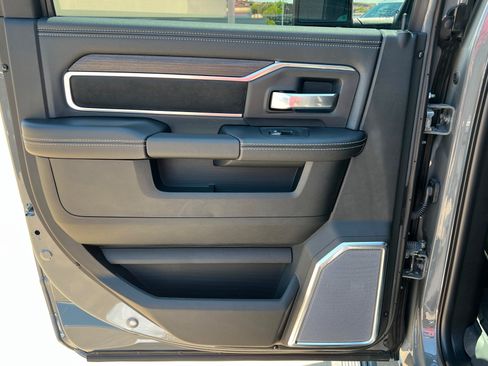 New 2026 RAM 3500 Laramie AWD/4WD image 18