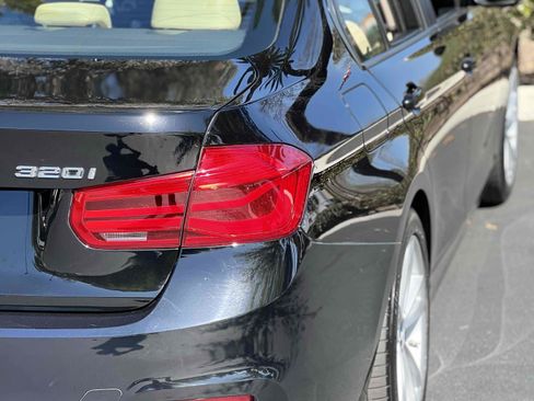 Used 2018 BMW 320i Sedan image 54