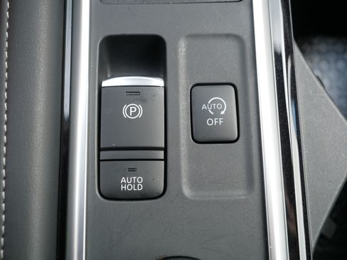 Certified 2025 Nissan Pathfinder SL AWD/4WD image 32