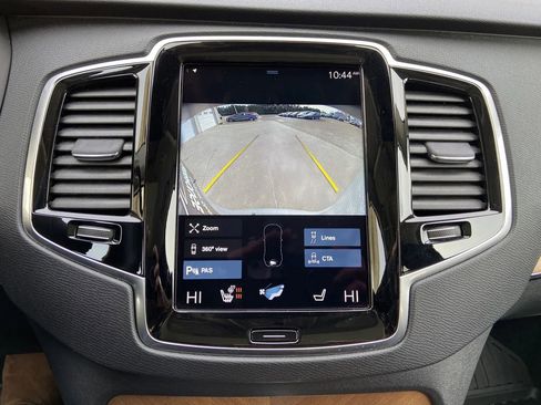 Used 2022 Volvo XC90 T6 Momentum w/ Advanced Package image 20