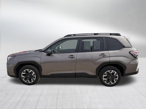 Used 2025 Subaru Forester Premium w/ Convenience Package #1 AWD/4WD image 4