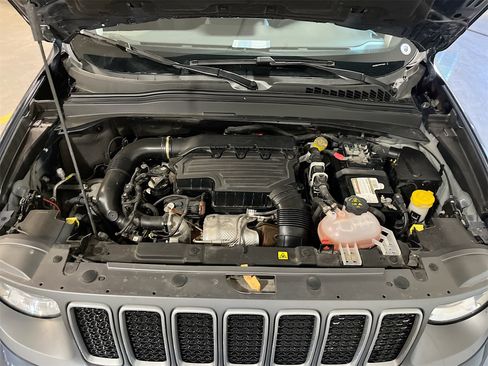 Used 2023 Jeep Renegade Limited image 31