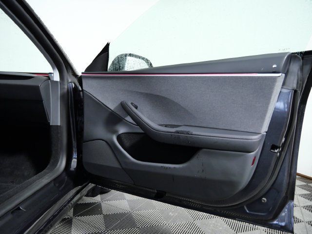 Used 2025 Tesla Model 3 RWD image 8