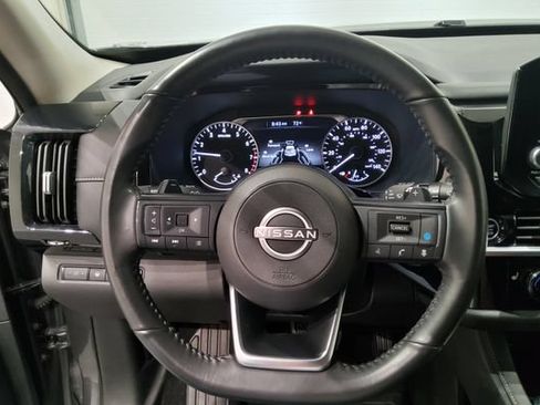 Used 2024 Nissan Pathfinder SV AWD/4WD image 28