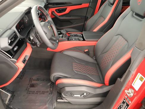 Used 2025 Lamborghini Urus SE AWD/4WD image 23