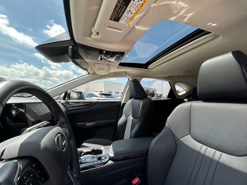 Used 2024 Lexus NX 350 AWD image 12