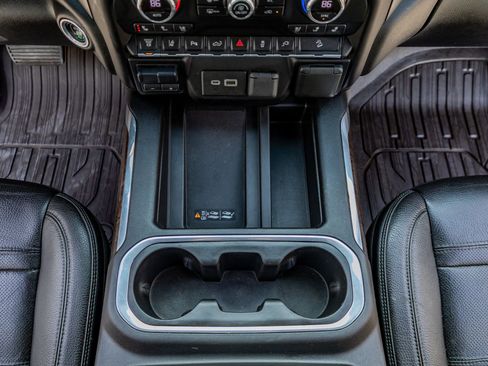 Used 2020 GMC Sierra 2500 Denali w/ Denali Ultimate Package image 27