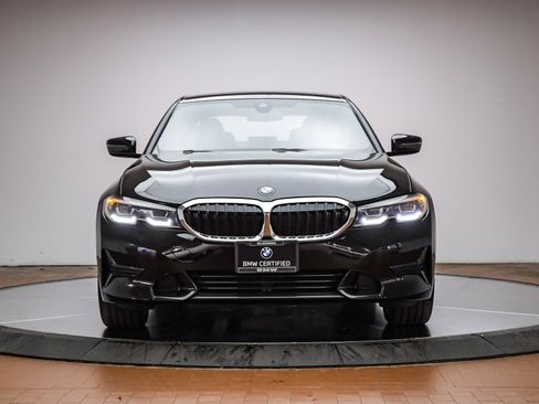 Certified 2022 BMW 330i Sedan w/ Convenience Package image 2